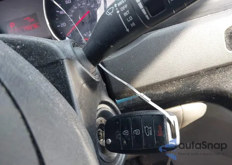 2016 Kia Sedona Lx из США, поврежденный, VIN KNDMB5C18G6134629